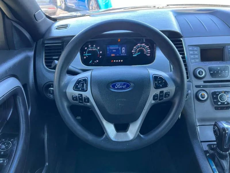 Used 2015 Ford Taurus SEL image 18