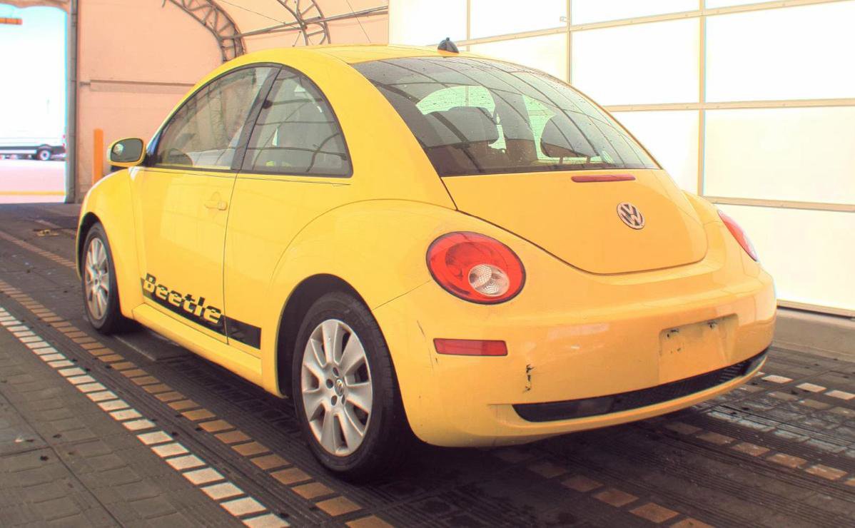 Used 2008 Volkswagen Beetle S image 6
