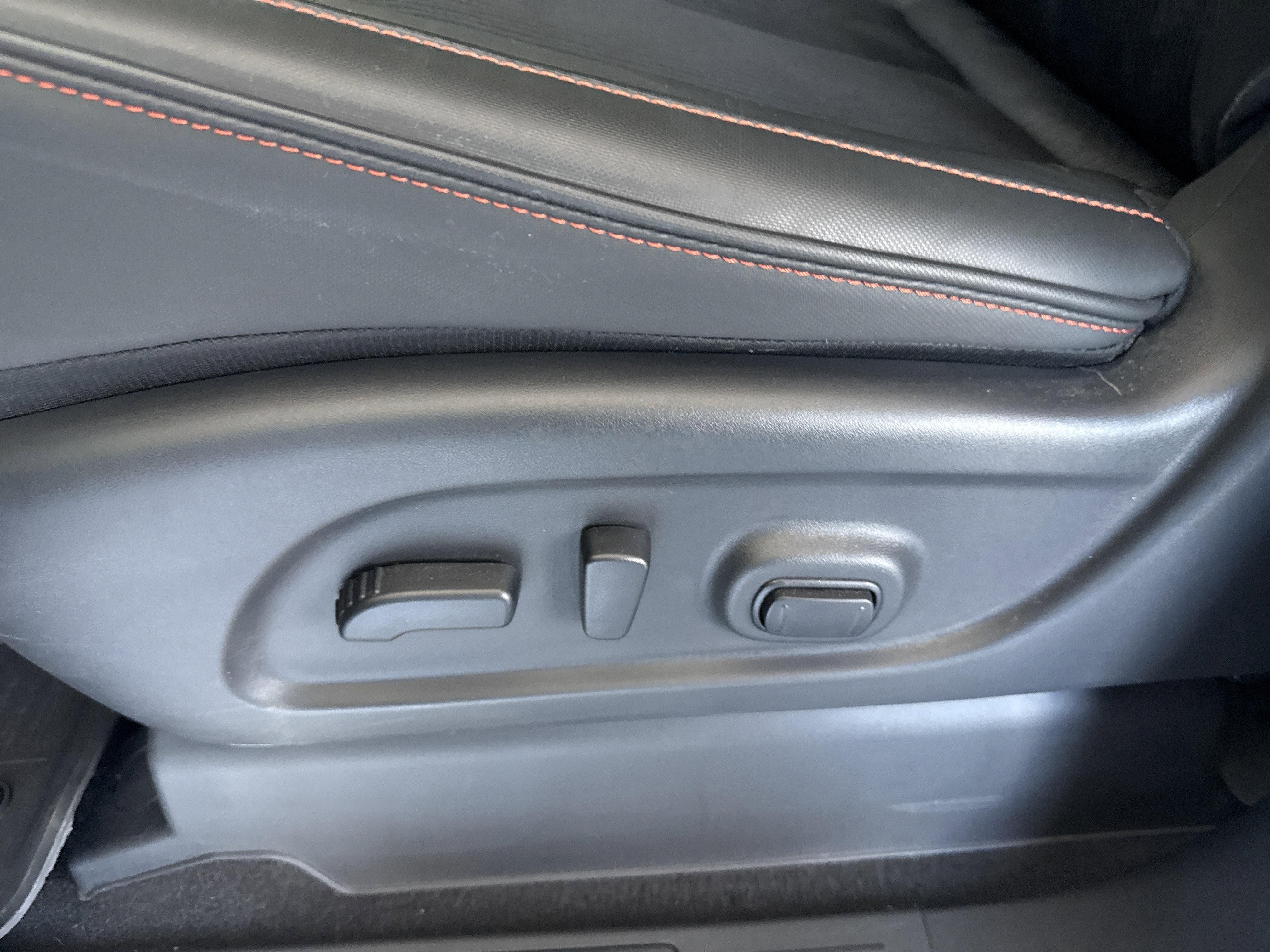 Used 2024 Nissan Titan PRO-4X w/ Off Road Protection Package image 27