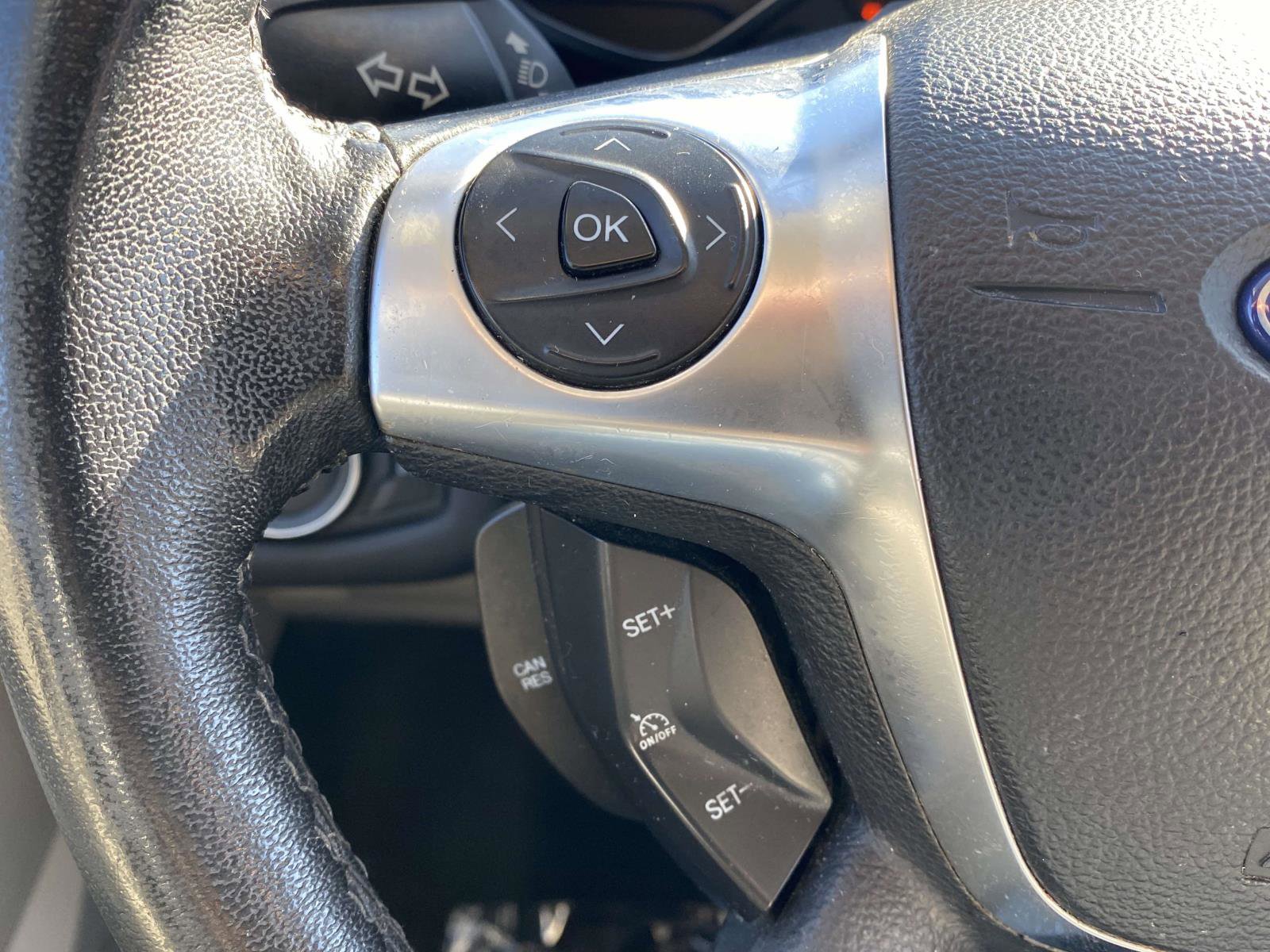 Used 2017 Ford C-MAX SE image 19