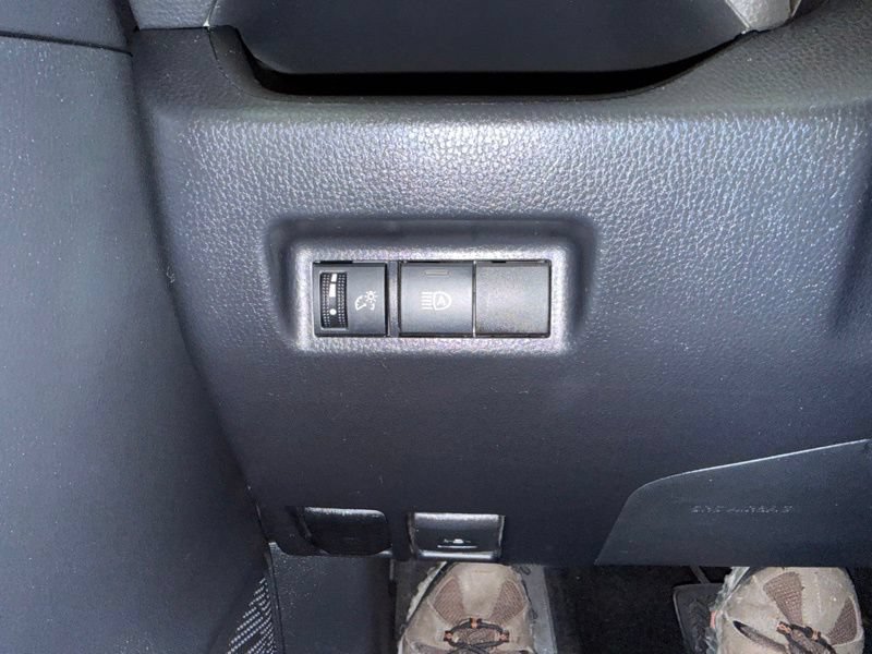 Used 2019 Toyota RAV4 LE w/ Carpet Mat Package AWD/4WD image 22