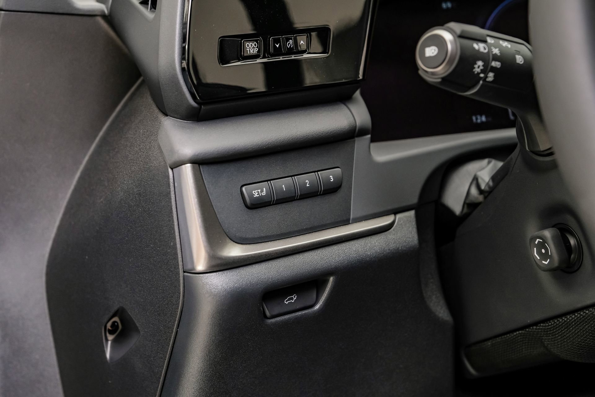 Used 2023 Lexus RZ 450e Premium image 31