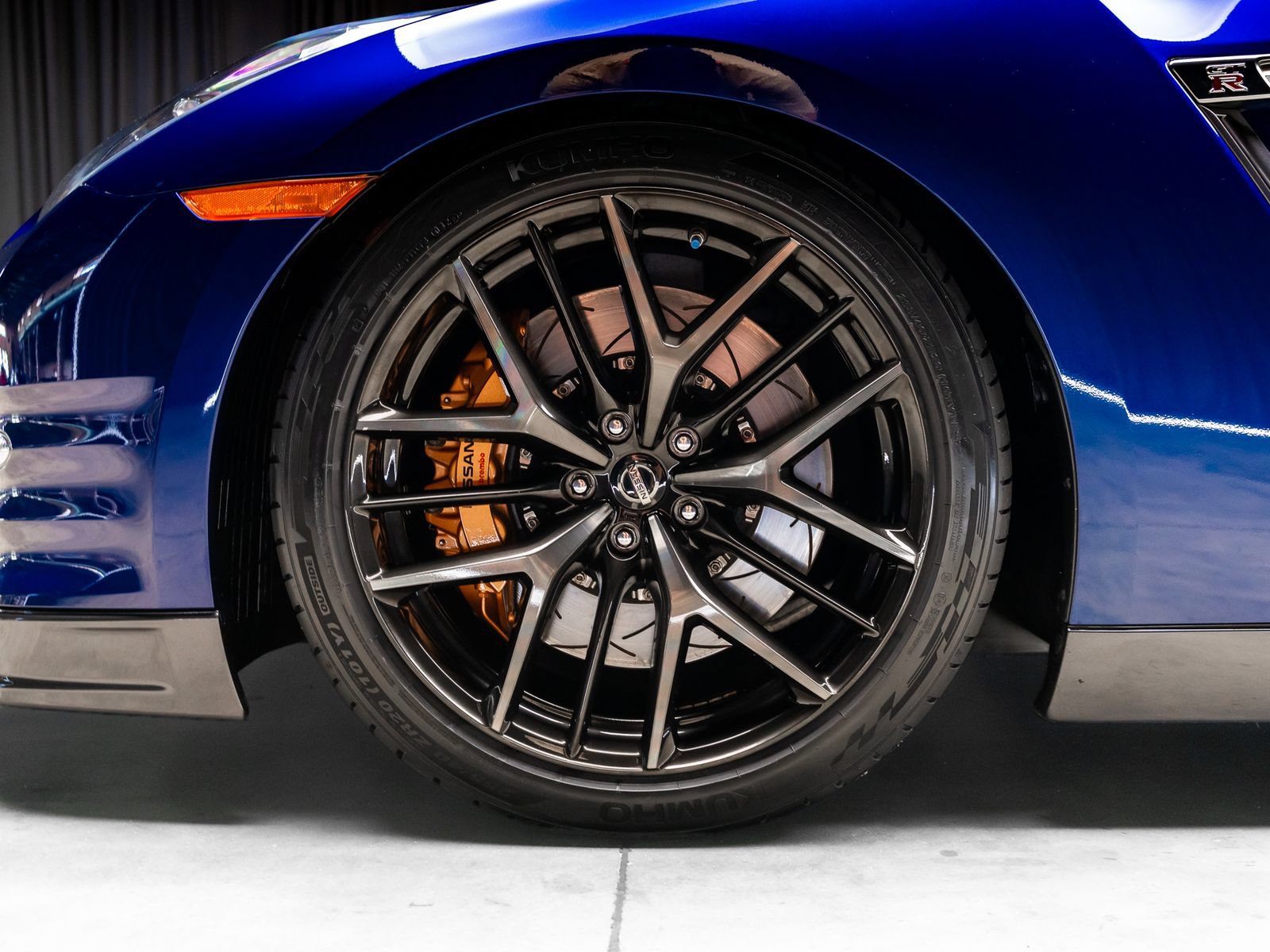 Used 2013 Nissan GT-R Black Edition AWD/4WD image 25