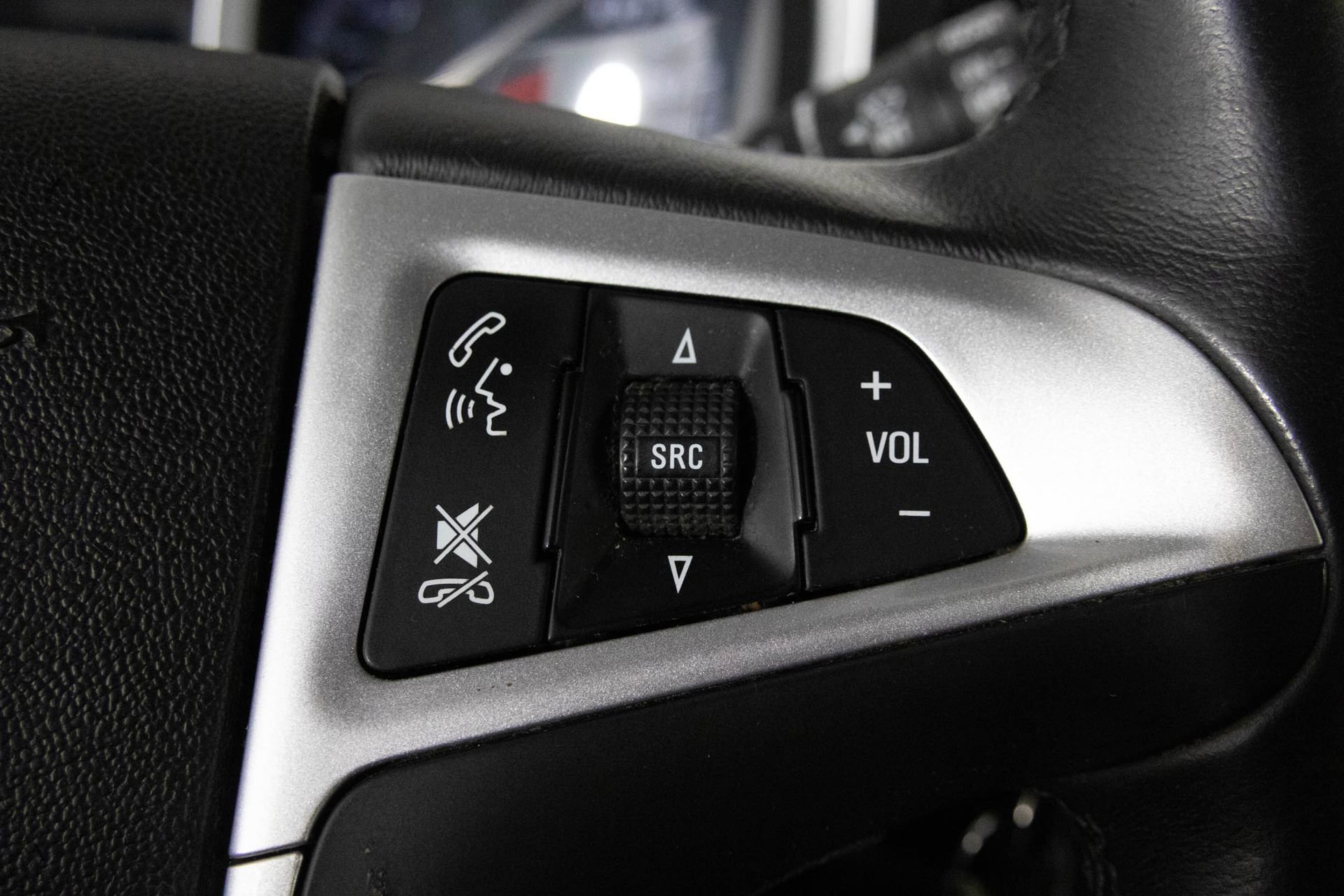 Used 2015 Chevrolet Equinox LTZ image 30