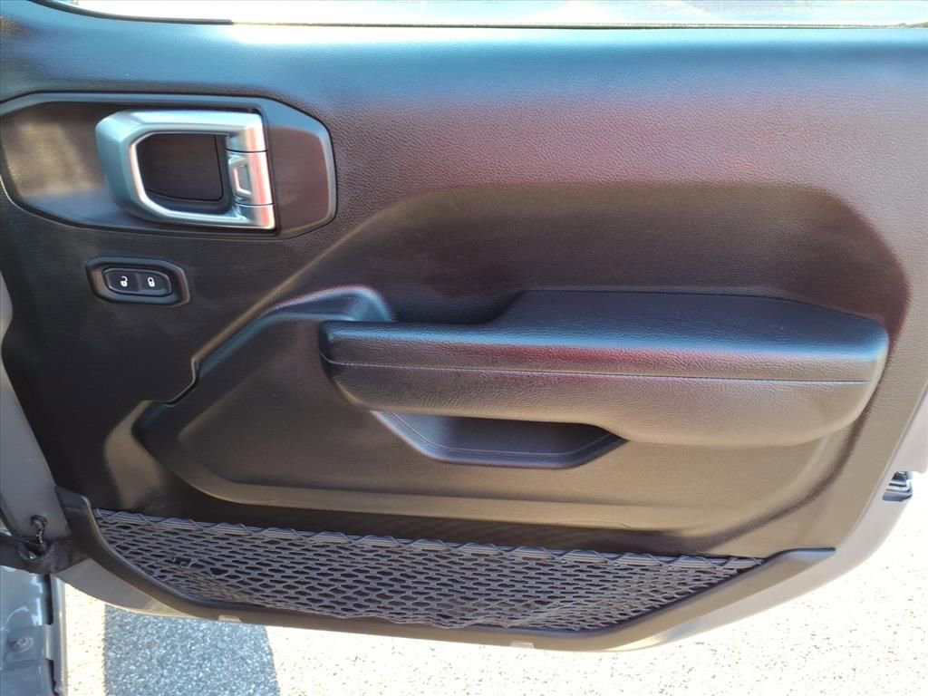 Used 2023 Jeep Gladiator Sport image 13