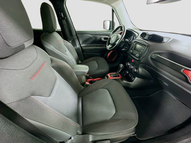 Used 2016 Jeep Renegade Trailhawk image 25