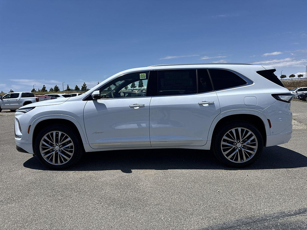New 2026 Buick Enclave Avenir w/ Super Cruise Package FWD image 5