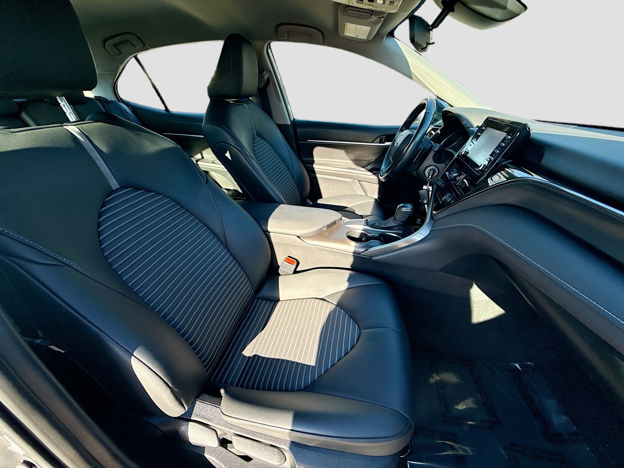 Used 2023 Toyota Camry SE image 28