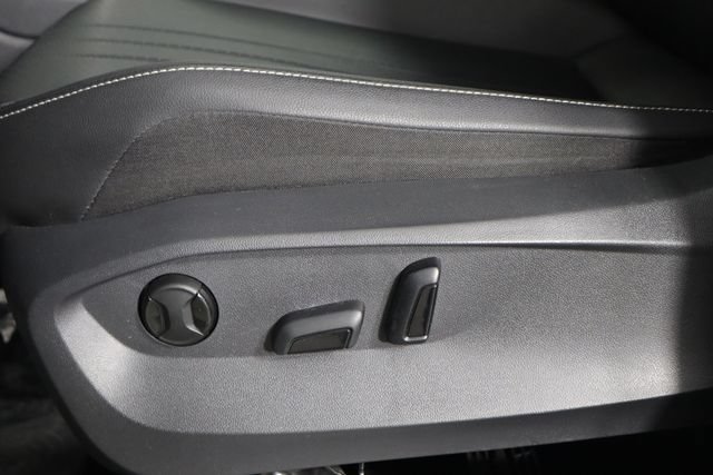 Used 2023 Volkswagen Tiguan SE R-Line FWD image 19
