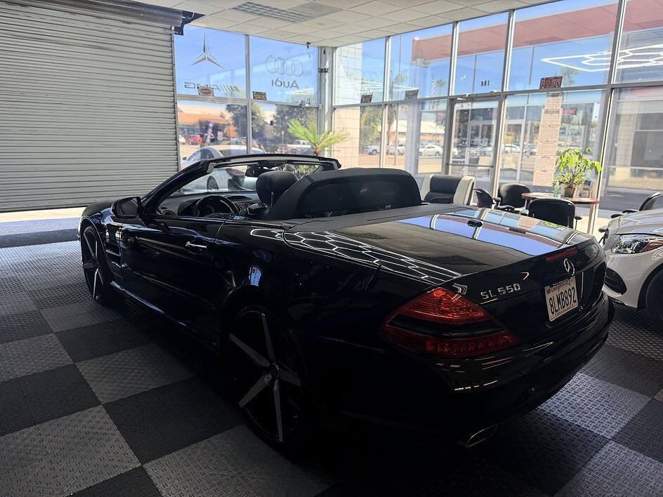 Used 2011 Mercedes-Benz SL 550 image 14