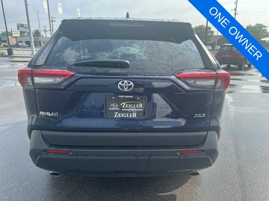 Used 2025 Toyota RAV4 XLE FWD image 5