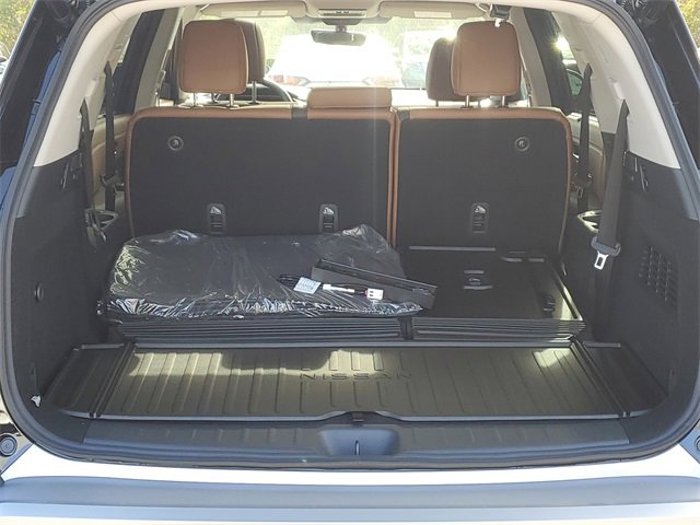 New 2025 Nissan Pathfinder Platinum w/ Cargo Package image 25