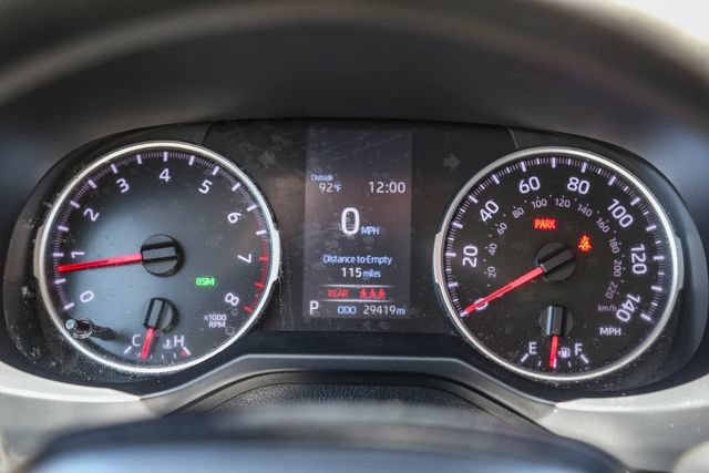 Used 2021 Toyota RAV4 XLE w/ Convenience Package FWD image 28
