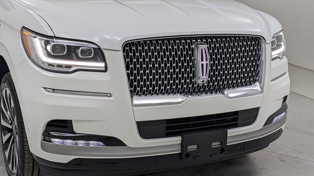 Used 2023 Lincoln Navigator L Reserve w/ Equipment Group 201A image 46