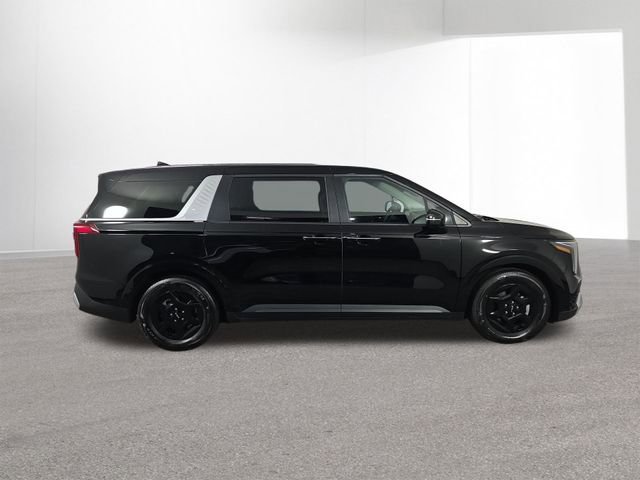 Used 2025 Kia Carnival FWD image 42