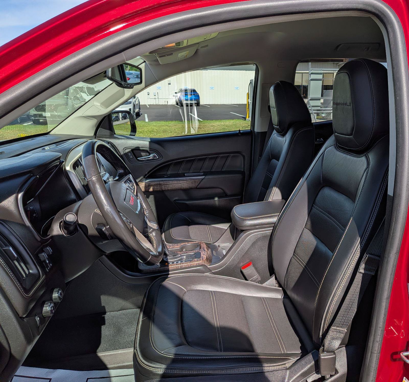 Used 2021 GMC Canyon Denali AWD/4WD image 11