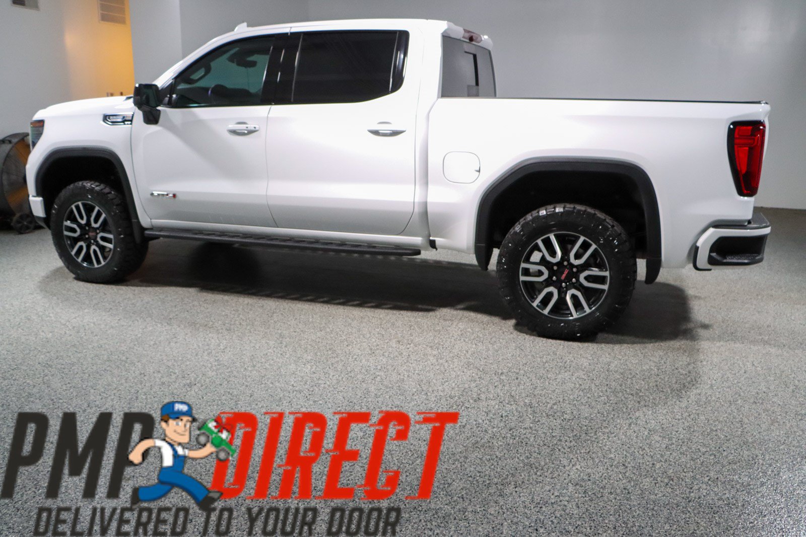 Used 2024 GMC Sierra 1500 AT4 w/ Technology Package AWD/4WD image 11