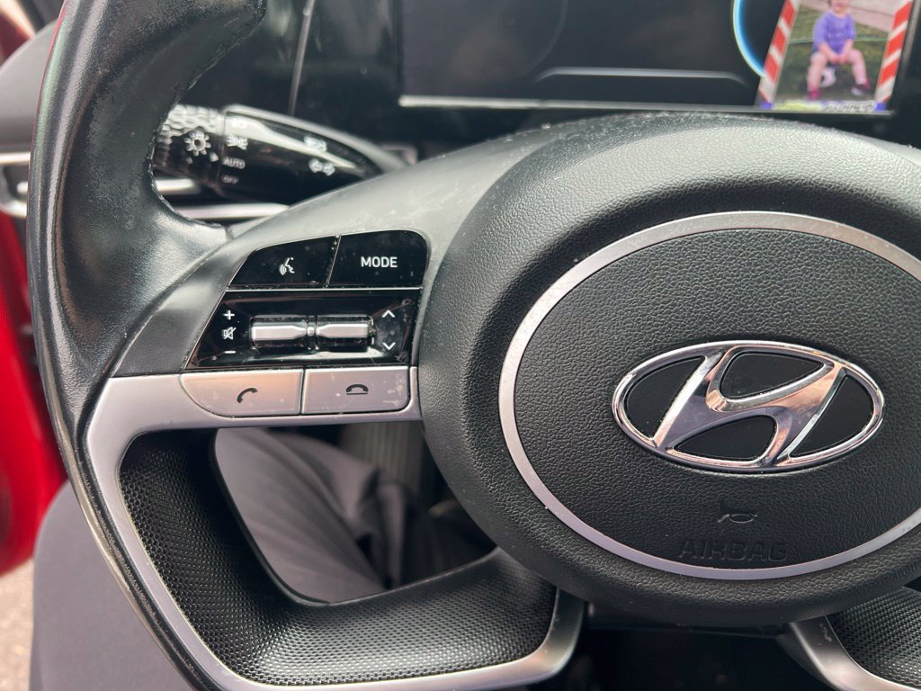 Used 2021 Hyundai Elantra SEL w/ Convenience Package FWD image 11