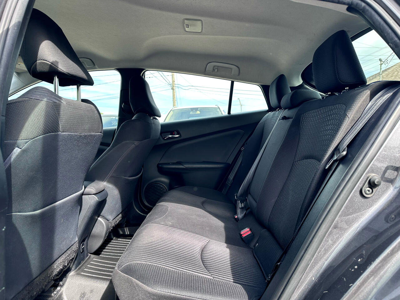 Used 2018 Toyota Prius Two image 31