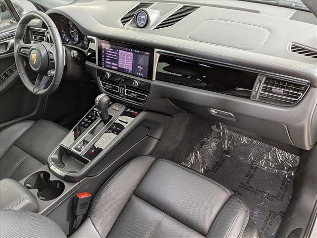 Certified 2025 Porsche Macan Turbo image 26