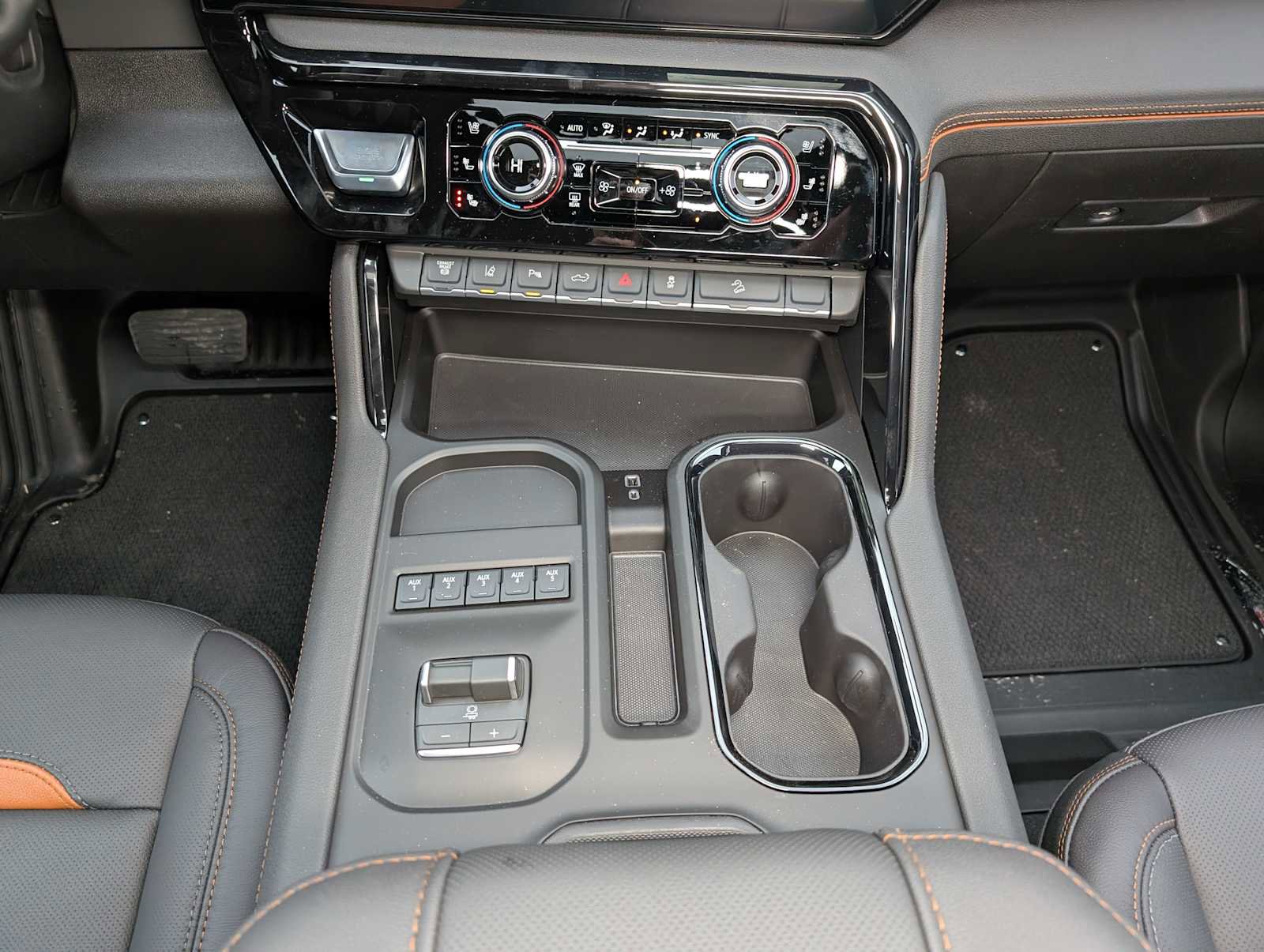 New 2026 GMC Sierra 2500 AT4 w/ Technology Package image 15