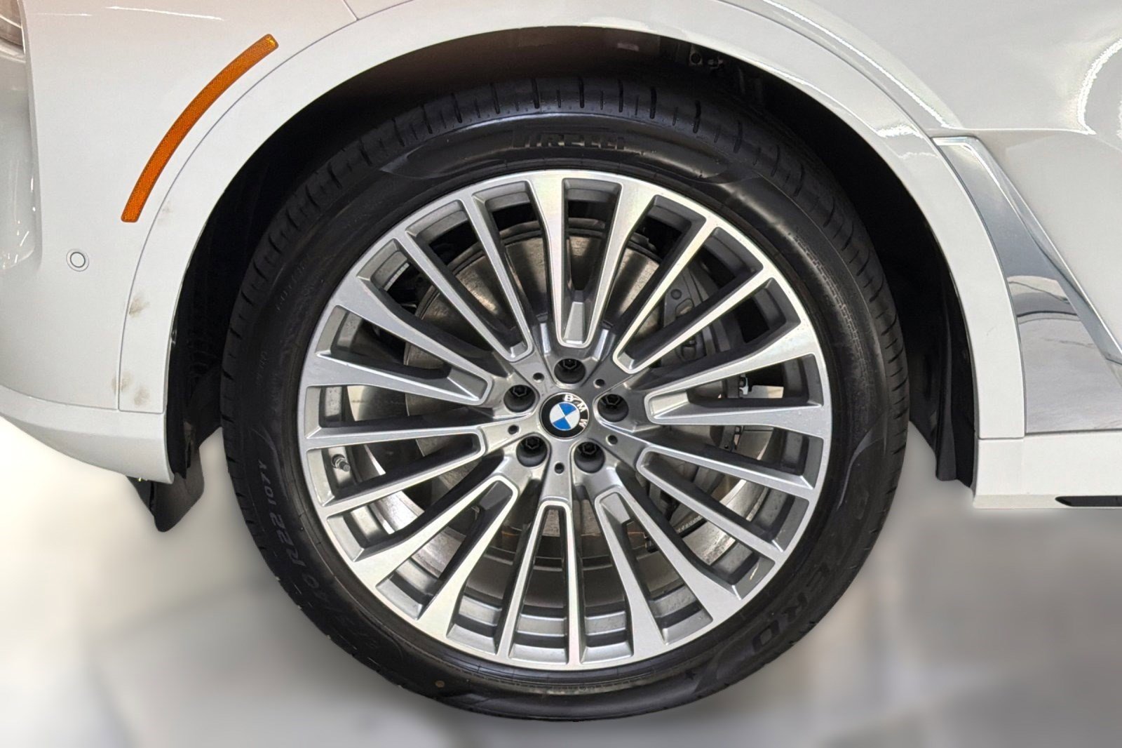 New 2026 BMW X7 xDrive40i image 11