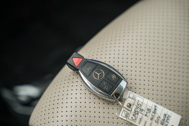 Used 2019 Mercedes-Benz GLC 350e 4MATIC w/ Premium Package image 45