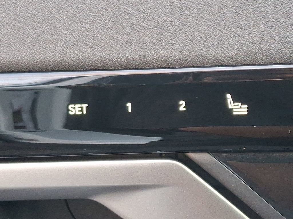 Used 2025 BMW 530i xDrive image 27