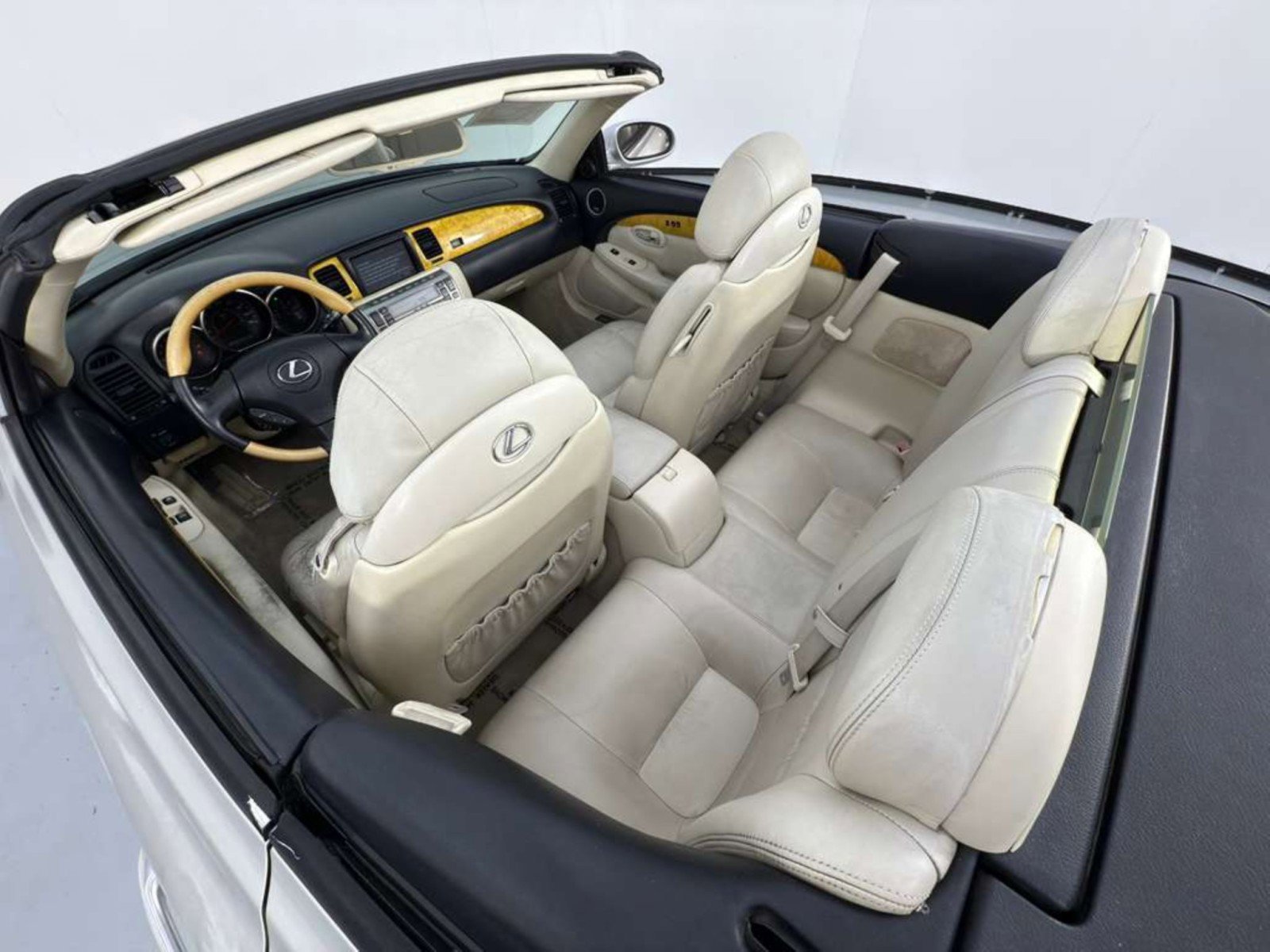 Used 2002 Lexus SC 430 Convertible image 33