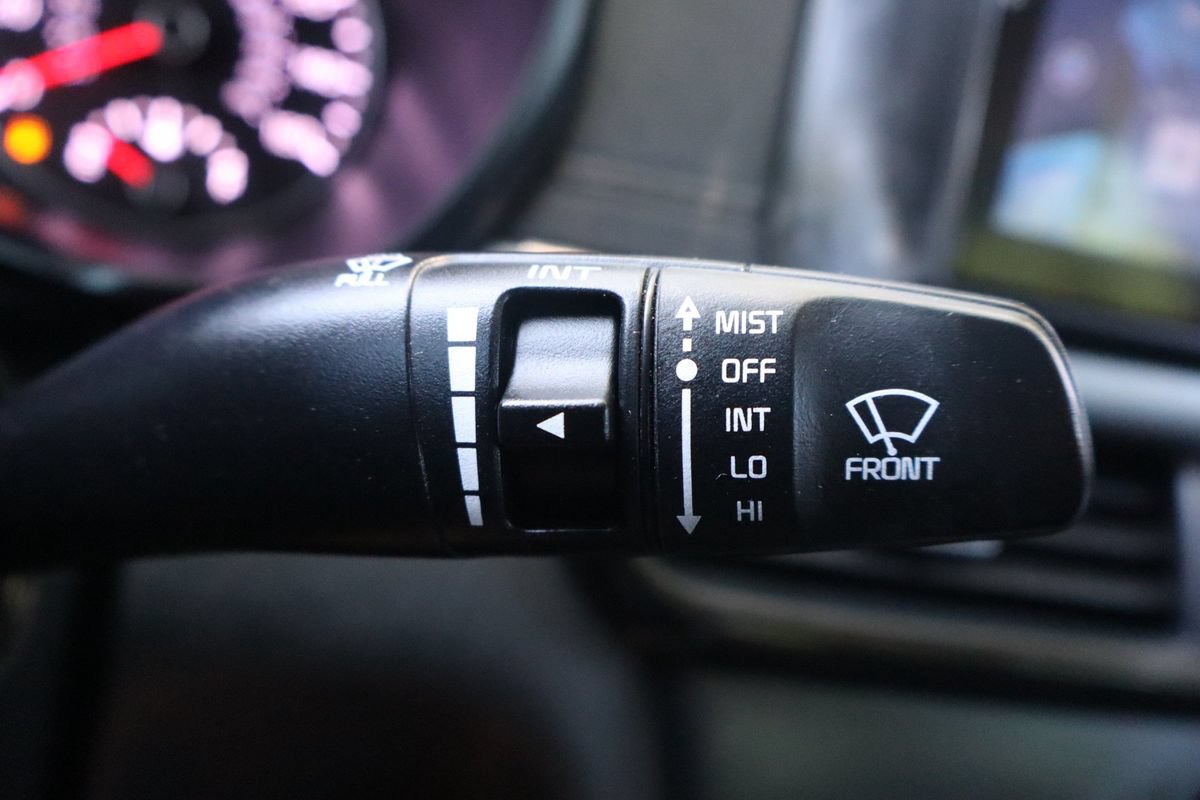 Used 2017 Kia Optima LX w/ Option Group 014 FWD image 32