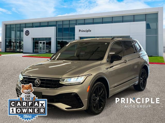 Certified 2022 Volkswagen Tiguan SE R-Line FWD image 1