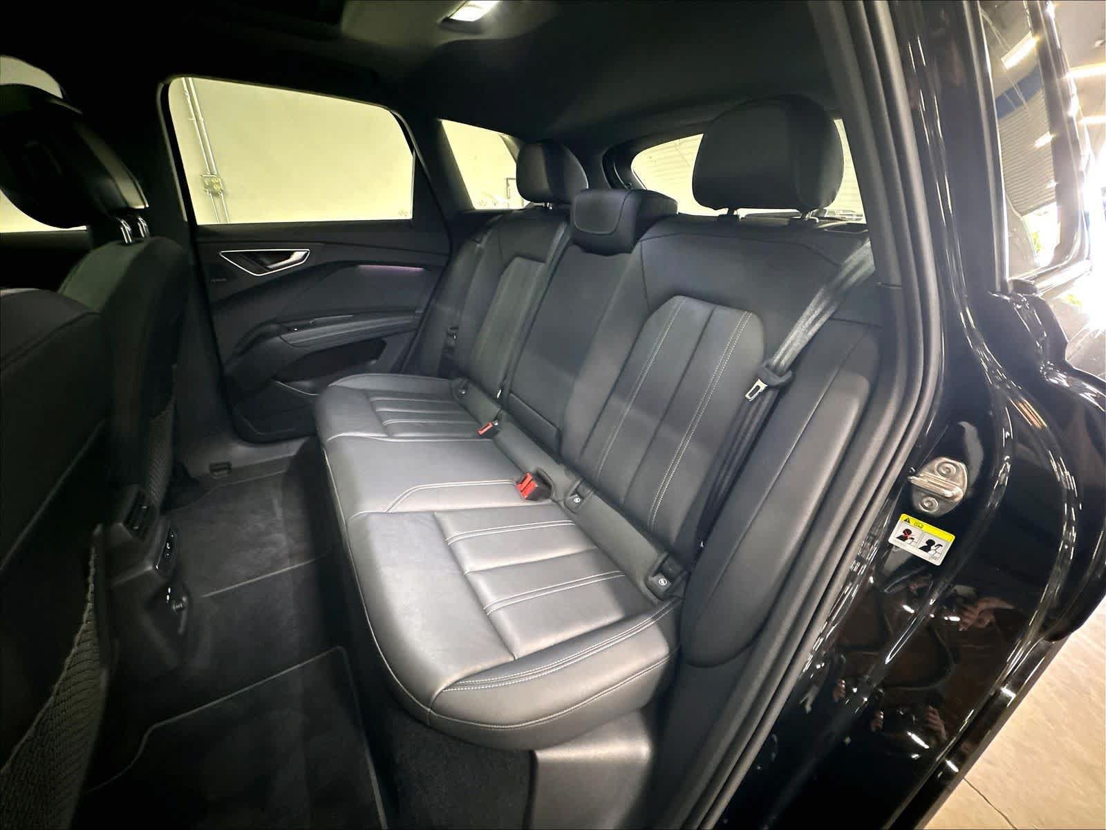 Certified 2024 Audi Q4 e-tron Premium Plus w/ Premium Plus AWD/4WD image 28