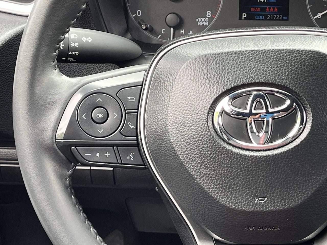 Used 2025 Toyota Corolla SE FWD image 12
