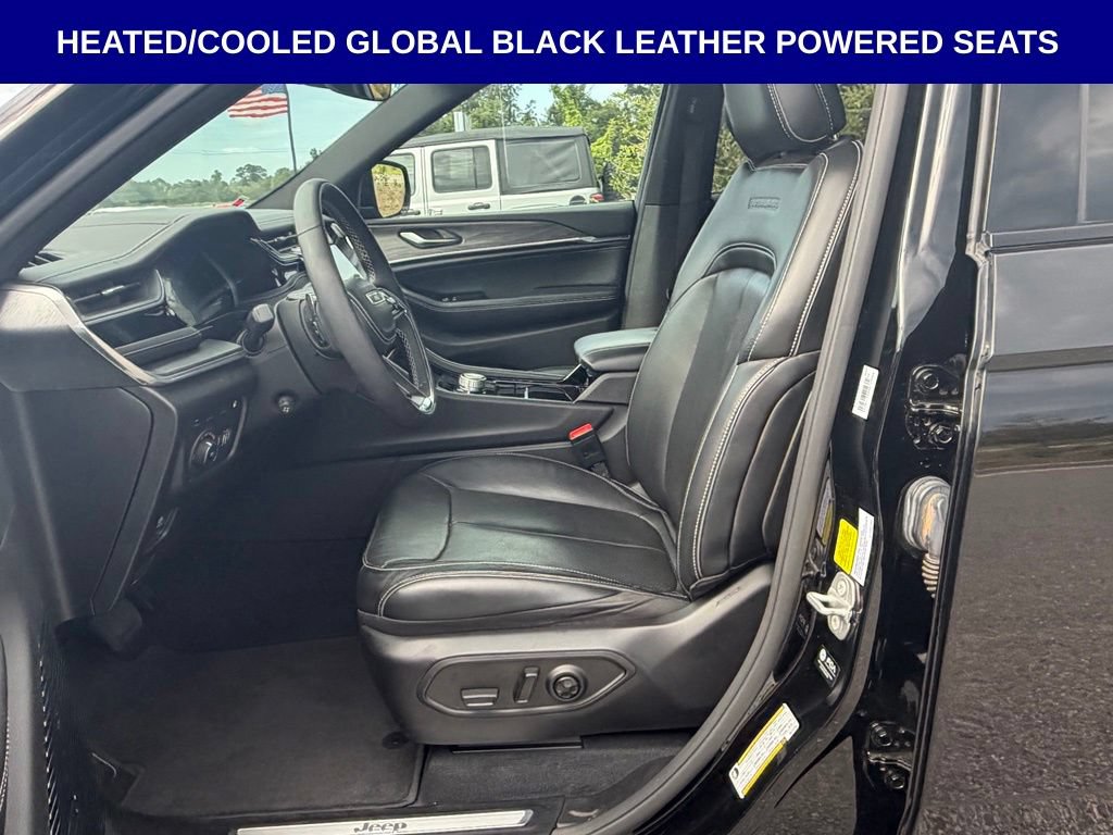 Used 2022 Jeep Grand Cherokee Overland AWD/4WD image 4