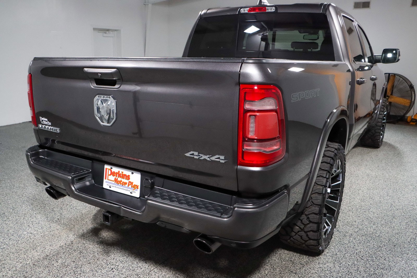 Used 2020 RAM 1500 Laramie w/ Sport Appearance Package image 7