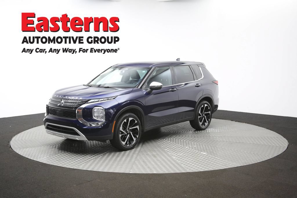 Used 2023 Mitsubishi Outlander SE AWD/4WD image 56