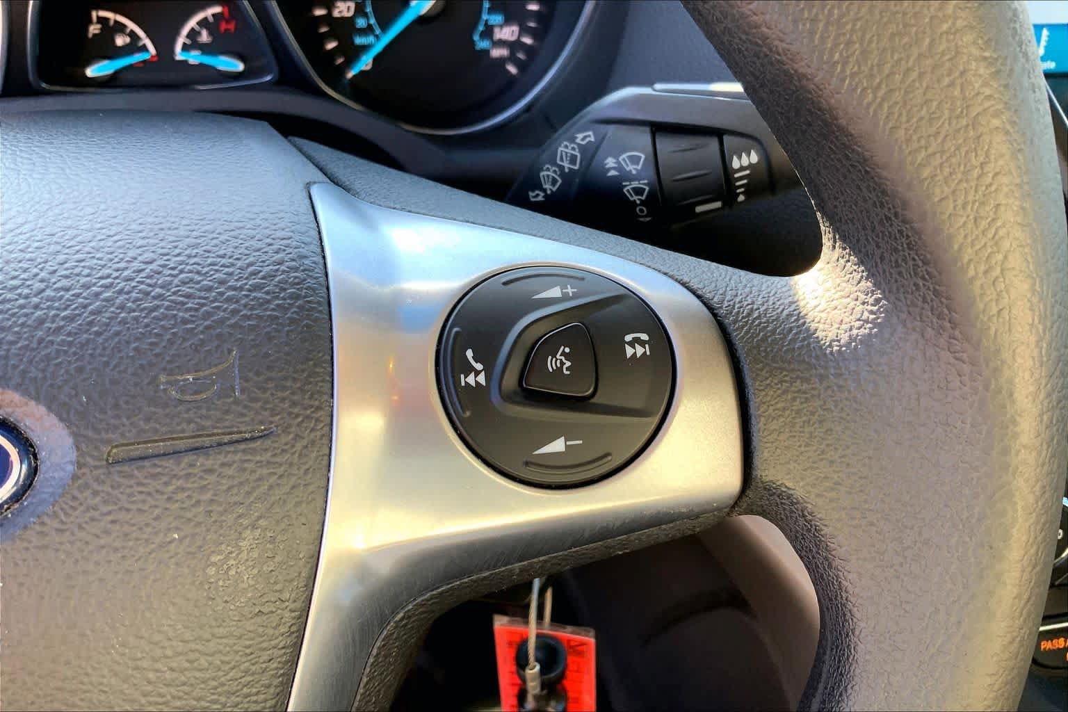 Used 2016 Ford Escape SE w/ Equipment Group 201A image 24