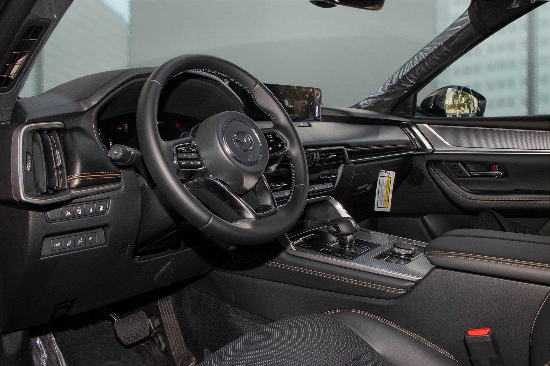 New 2025 MAZDA CX-70 Plug-In Hybrid w/ Premium Plus image 5