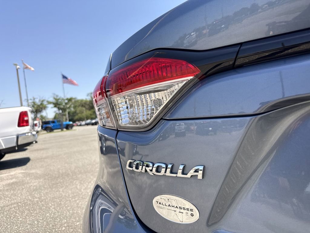 Used 2024 Toyota Corolla LE FWD image 5