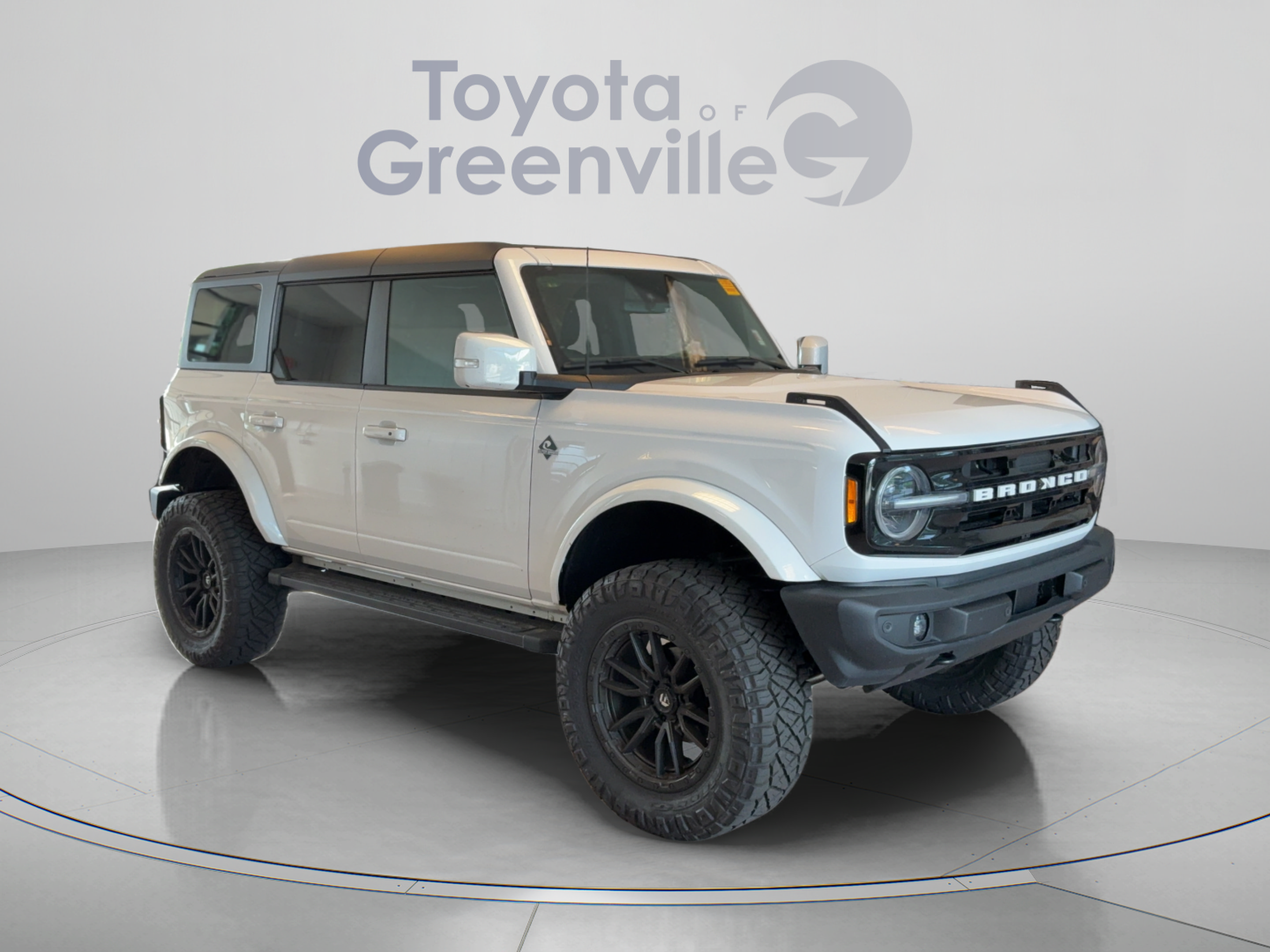Used 2024 Ford Bronco Outer Banks AWD/4WD image 8