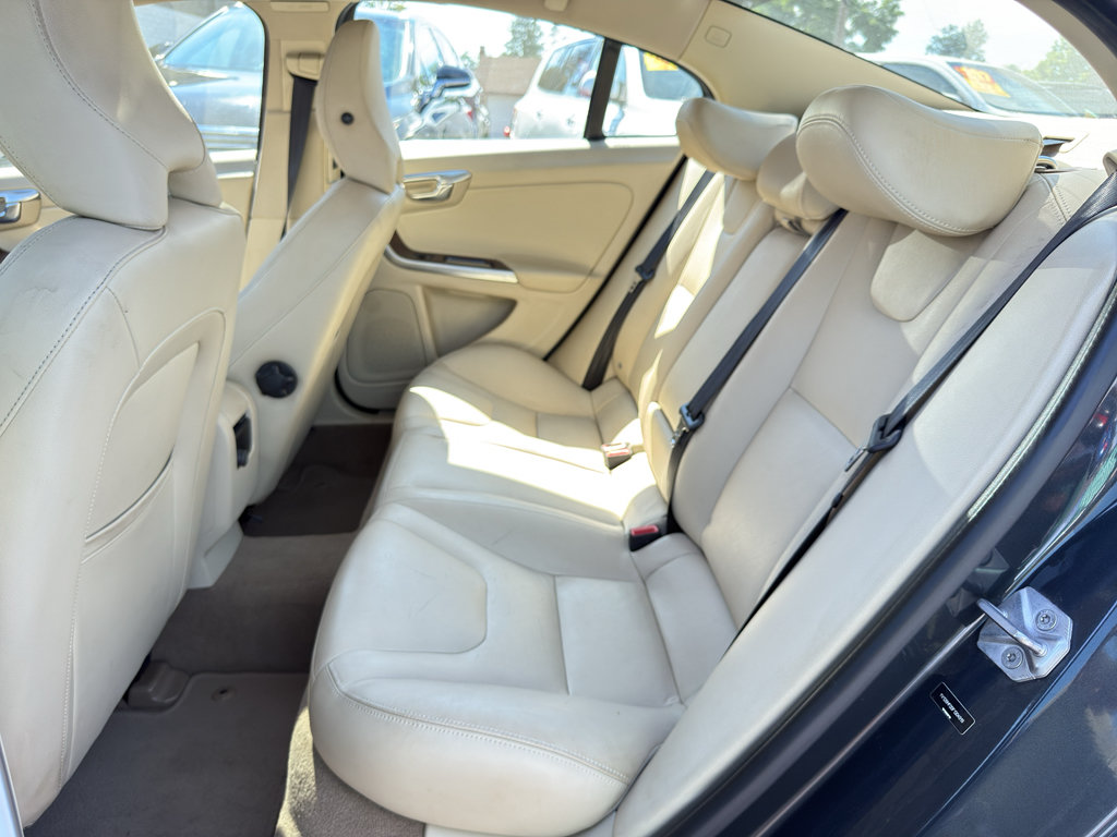 Used 2015 Volvo S60 T5 Platinum FWD image 16