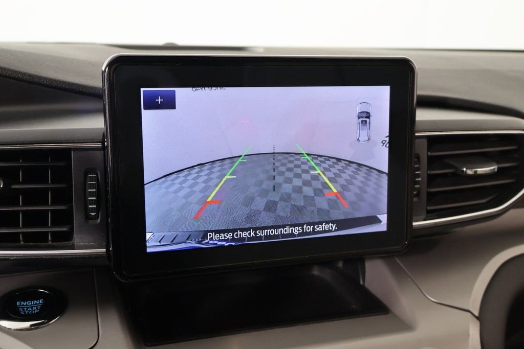 Used 2023 Ford Explorer XLT w/ Equipment Group 202A image 6