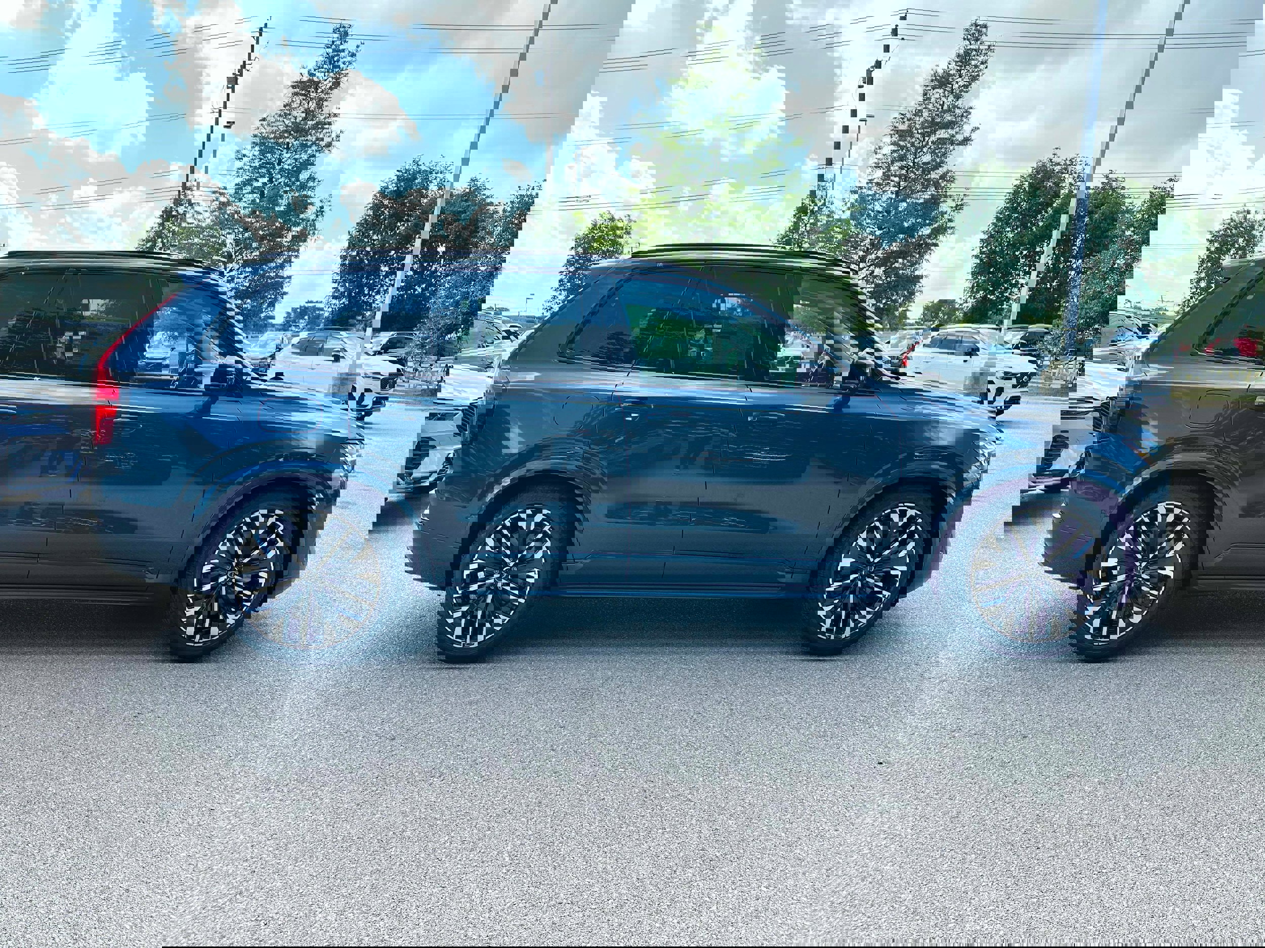 New 2026 Volvo XC90 B6 Ultra w/ Lounge Package image 7
