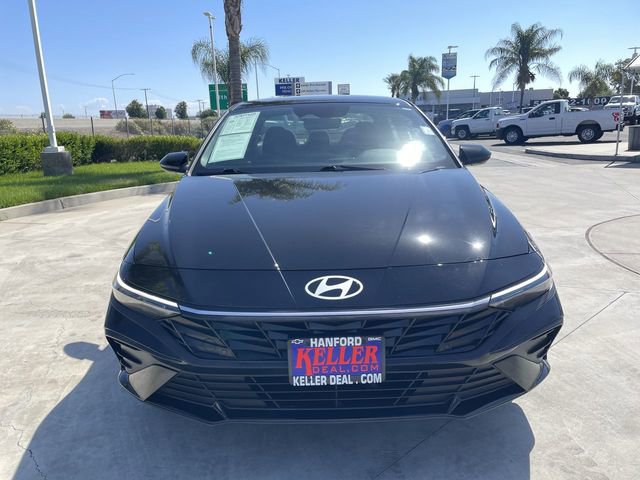 Used 2025 Hyundai Elantra Sport FWD image 3