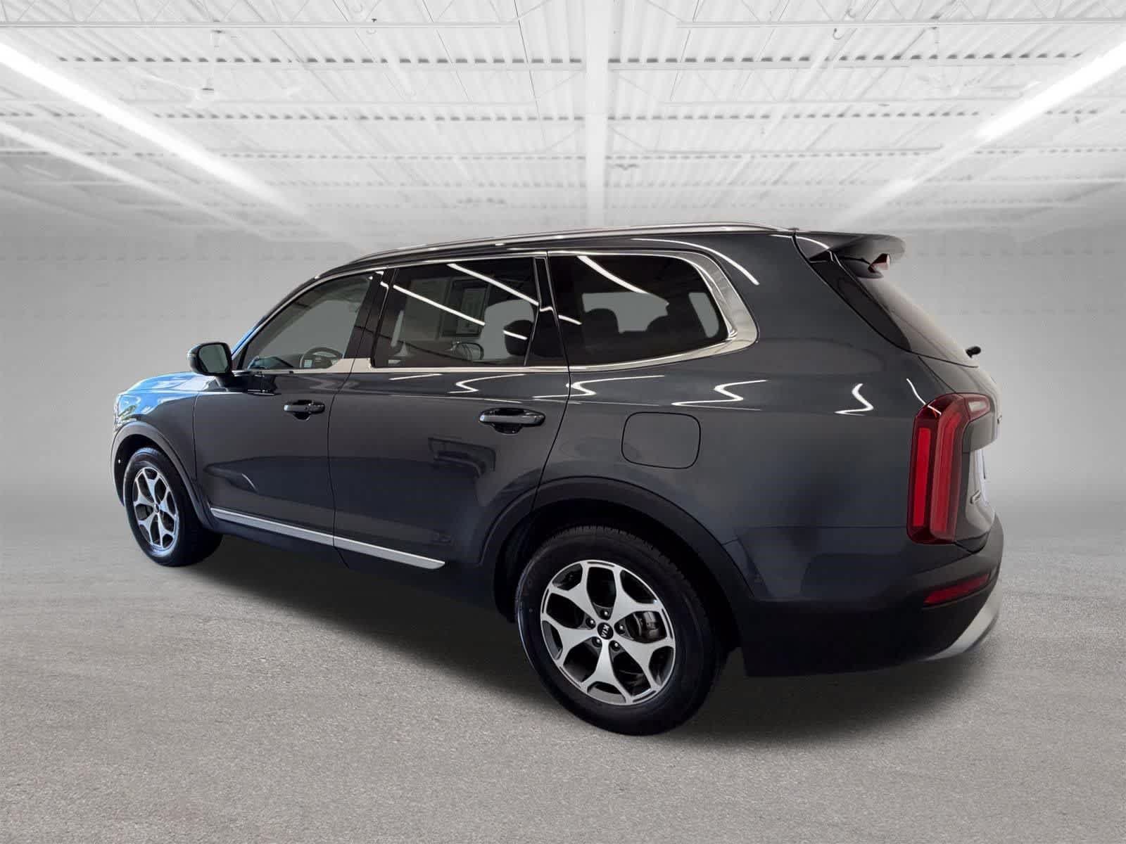 Used 2020 Kia Telluride EX AWD/4WD image 3