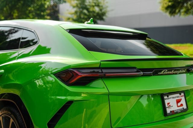 Used 2021 Lamborghini Urus AWD/4WD image 17
