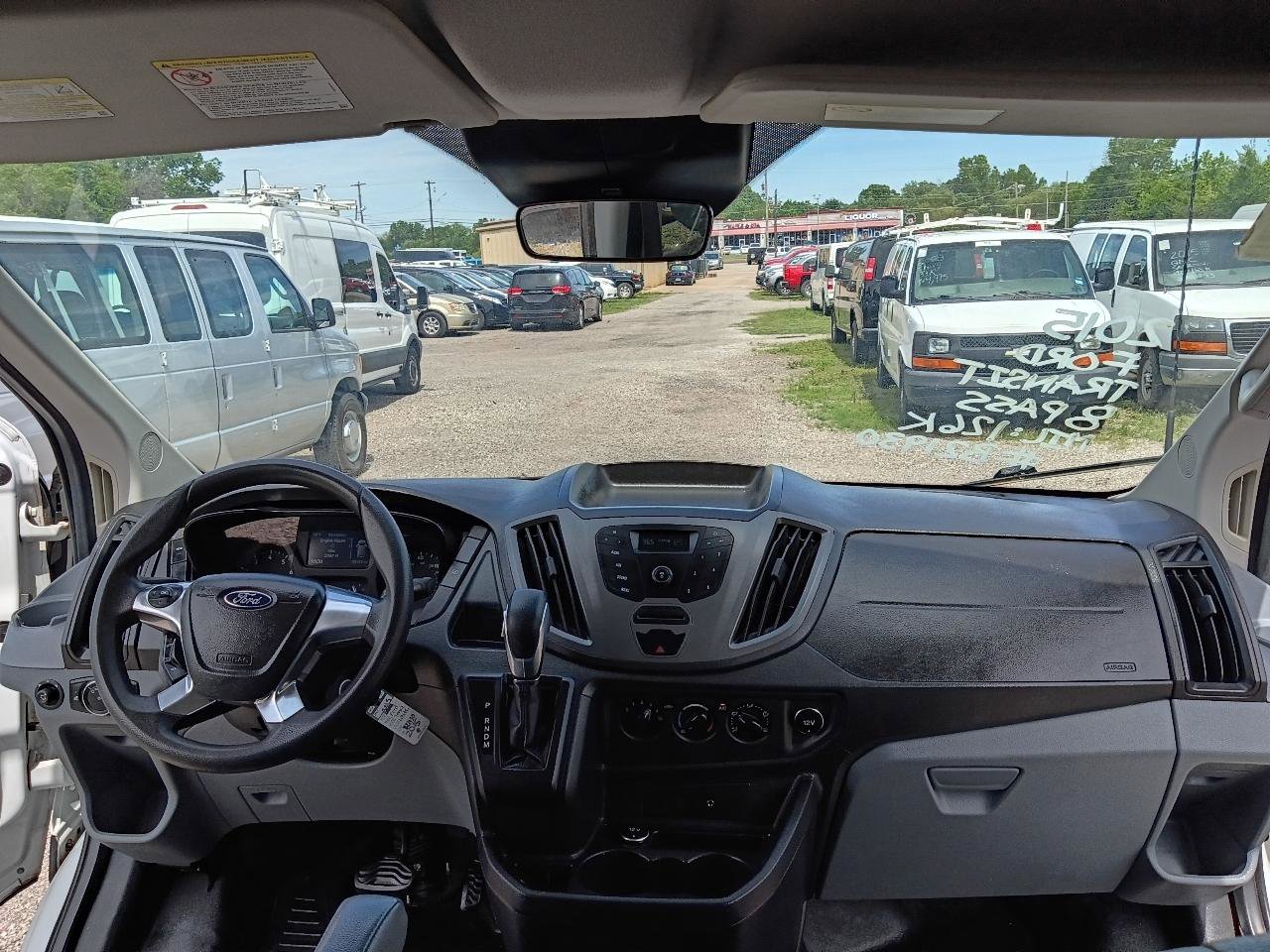 Used 2015 Ford Transit 150 XL RWD image 21