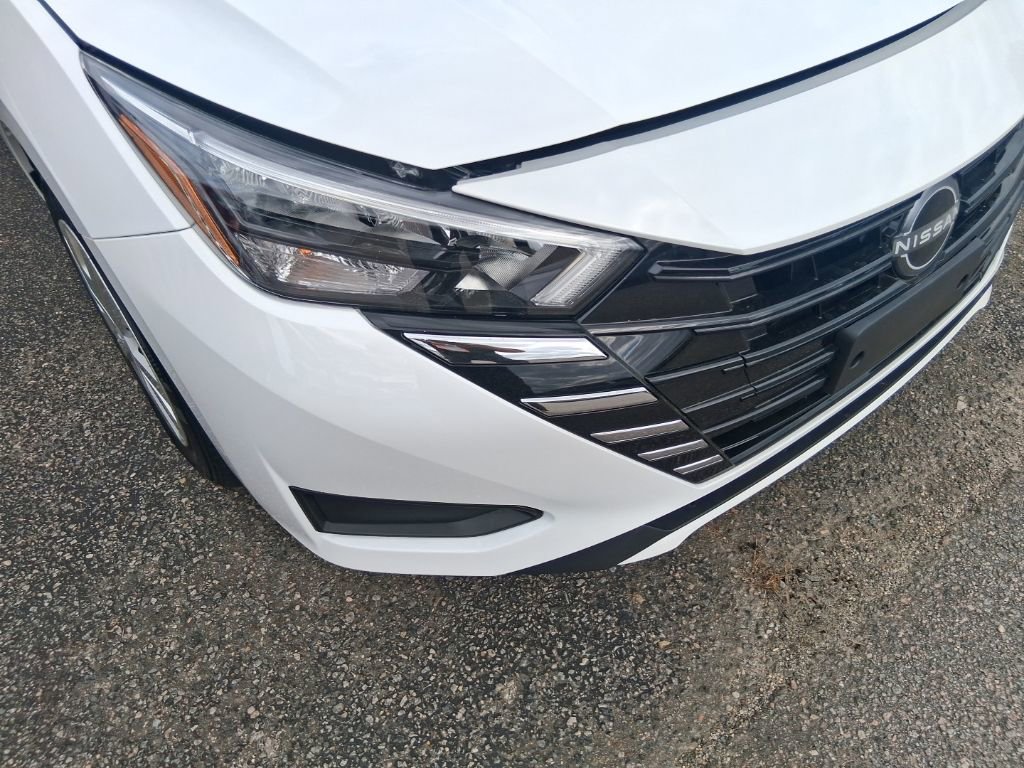 Used 2025 Nissan Versa S w/ Trunk Package image 20