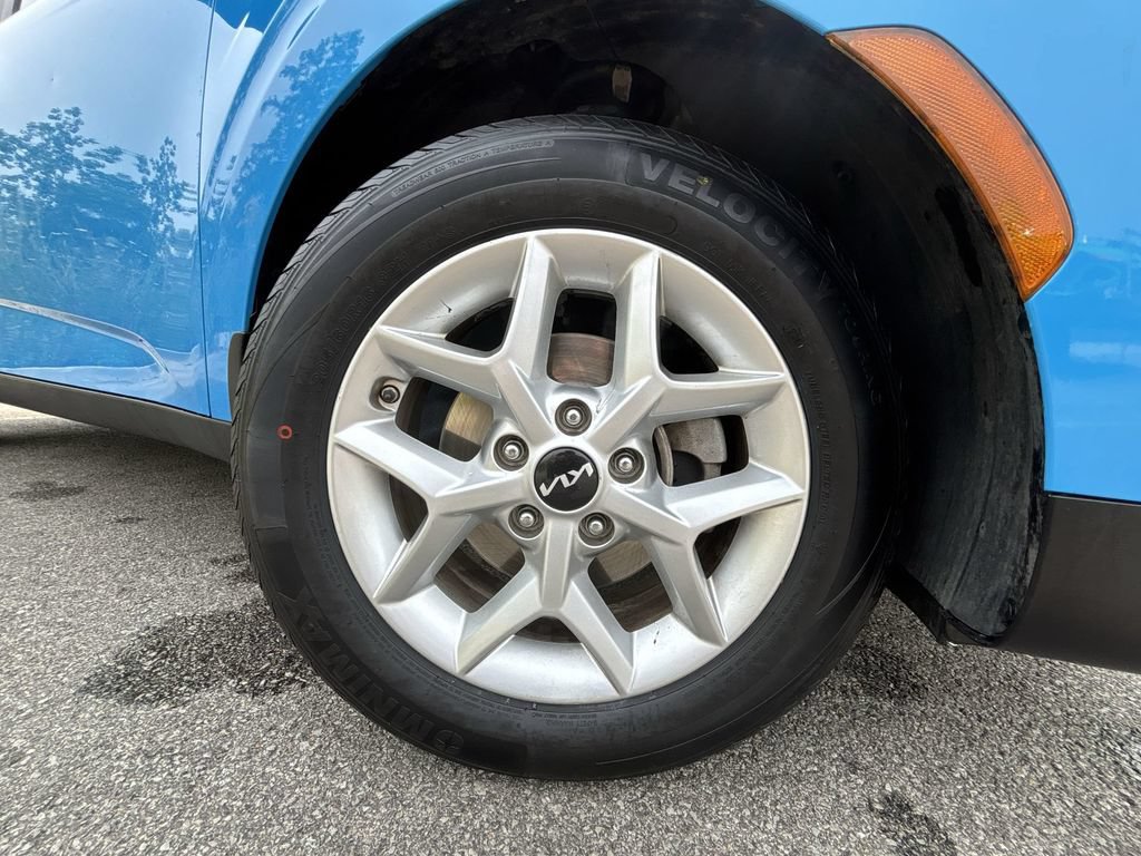 Used 2024 Kia Soul S FWD image 19