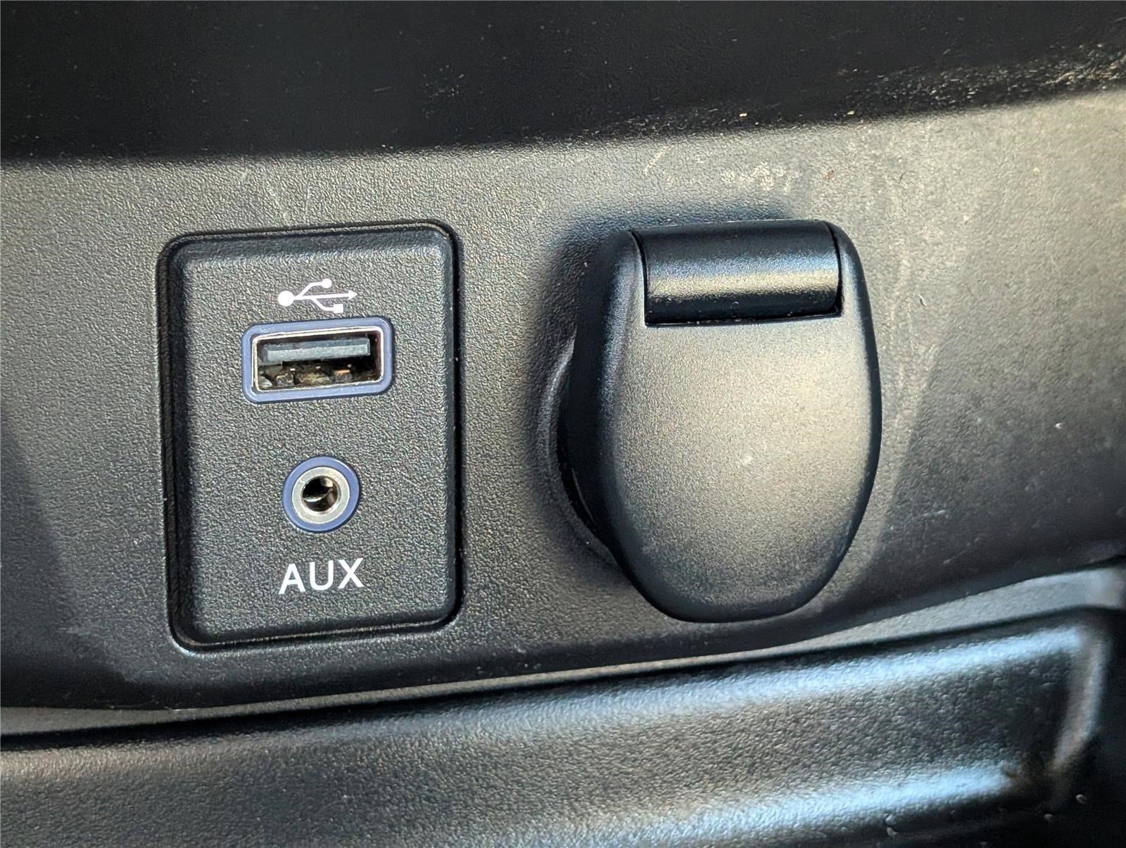 Used 2017 Nissan Rogue SL w/ SL Premium Package image 27